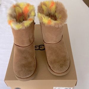 K Bailey Bow Plaid Punk (Size 3) used please see photos.